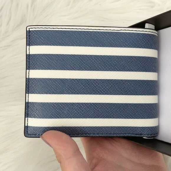 Michael Kors Grant Billfold Passcase Wallet NWT - Picture 6 of 10